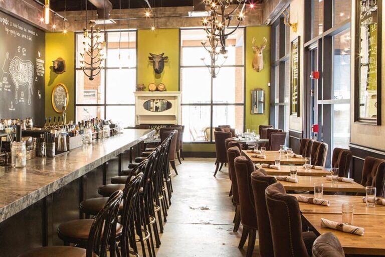 meat-and-potatoes-pittsburgh-pa-interior-2-768x512